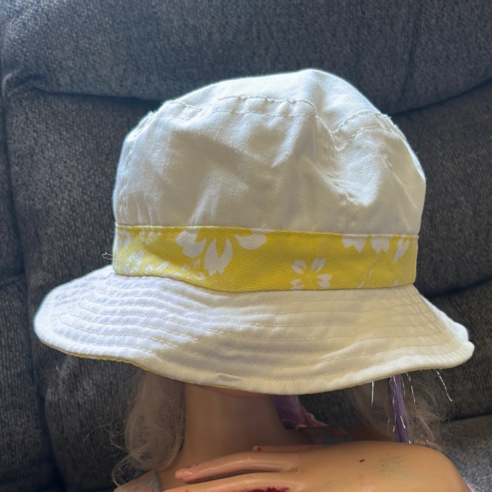White and Yellow Bucket Hat with Contrasting Band